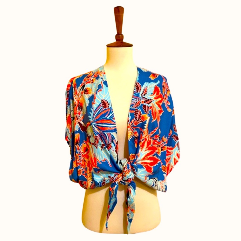 Anthropologie On the Road Front Tie Kimono